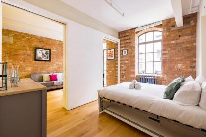 Central Soho Loft with A C & Concierge - image 13