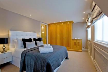 Fabulous Mews House South Kensington - image 15