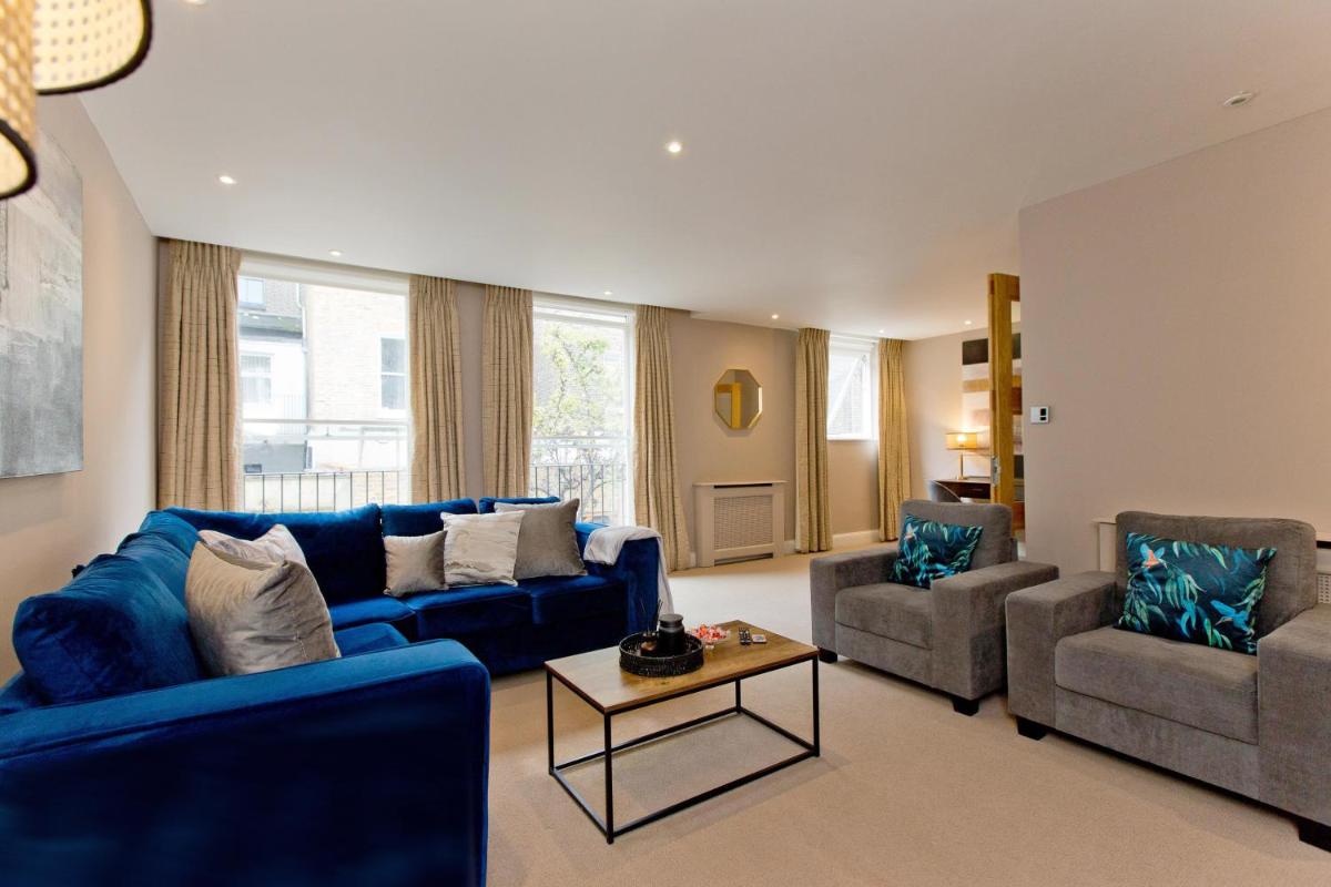 Fabulous Mews House South Kensington - image 3