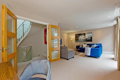 Fabulous Mews House South Kensington - image 4