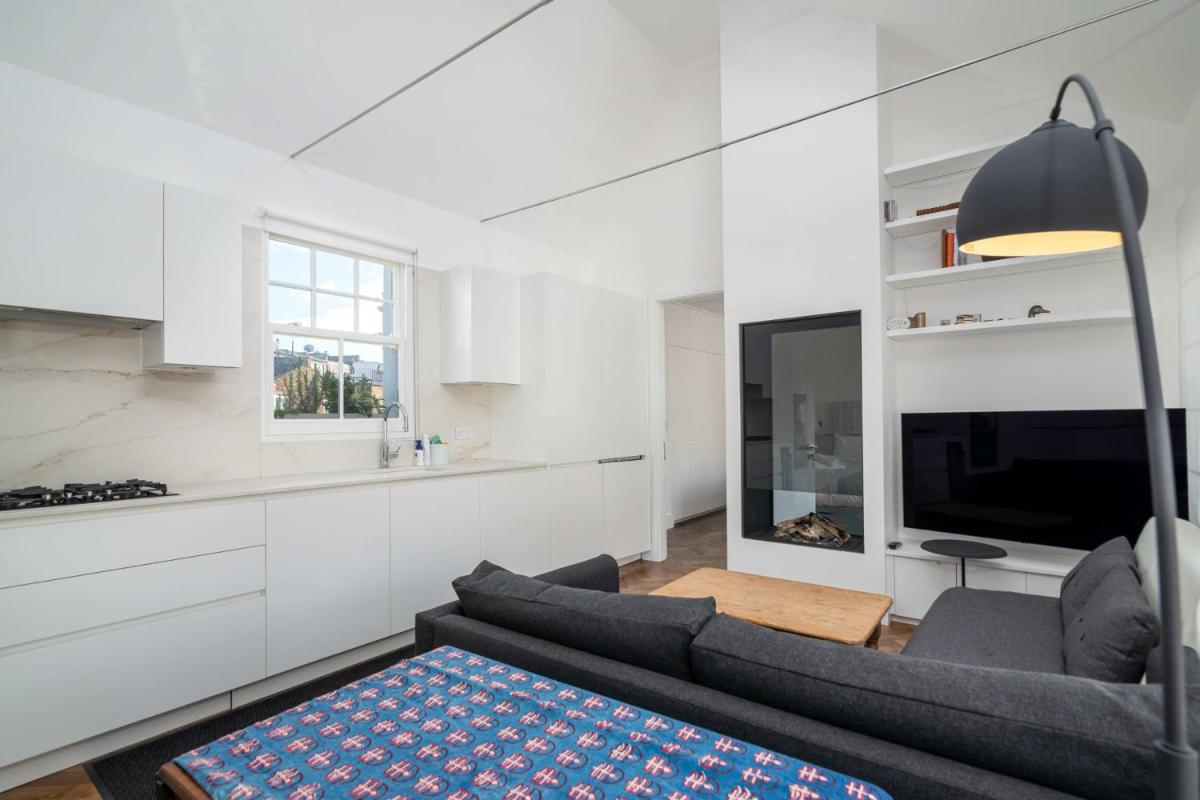 GuestReady - Modern Flat in Fulham - image 6