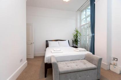 Central 2 Bedroom Apartment near Old Street - image 20