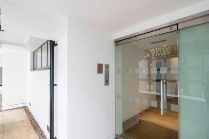 Discounted Two Bed Apartment In The Heart Of Soho - image 7