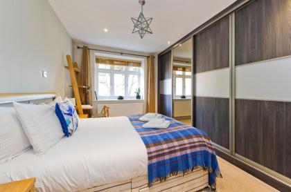 Delightful apartment in prime location near Hampstead Heath by UnderTheDoormat - image 13