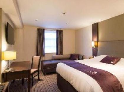 Premier Inn London City (Aldgate) - image 8