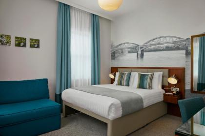 Seraphine Hammersmith Hotel - image 13