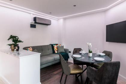 WelcomeStay Fitzrovia Two Bed Apartments - Sleep in Opulent Luxury - image 8