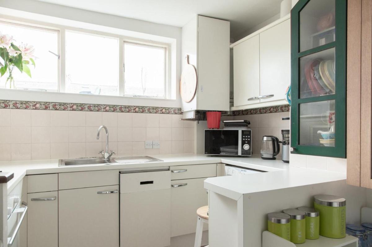 Beautiful 3BD Flat in Archway London - image 3