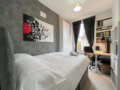 Beautiful 3BD Flat in Archway London - image 8