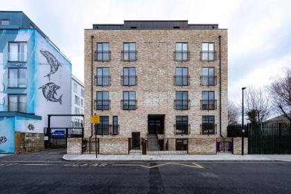 Luxurious Apartments Hackney near Train Station - image 18