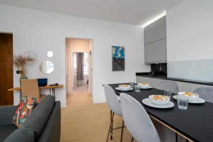 GuestReady - Luxury Central London Apartment - image 14