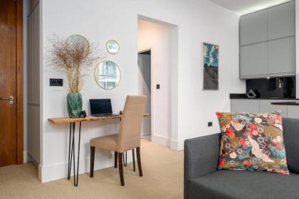 GuestReady - Luxury Central London Apartment - image 9