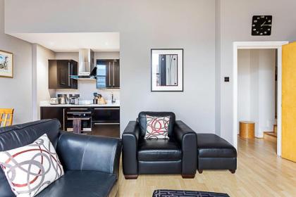 Chic Farringdon Flat - image 4