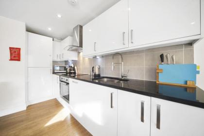 Modern Apartments in Bayswater Central London FREE WIFI & AIRCON by City Stay Aparts London - image 9