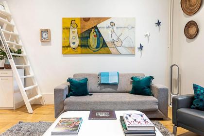 Slick Westbourne Grove Apartment - image 15