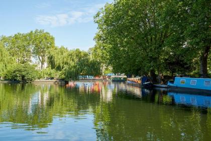 Boutique Barges - image 5