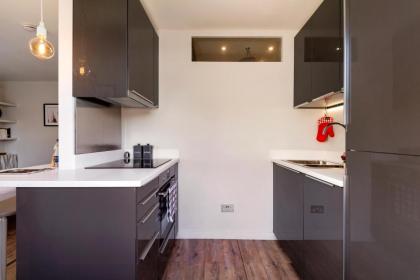 Brand new studio flat in the heart of Notting Hill - image 17