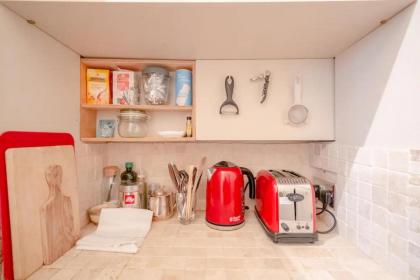 Quaint and Central Studio Flat - Chelsea - image 19