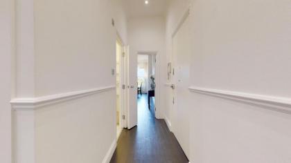 Hyde Park Gardens - 2 Bedroom apartment - image 5