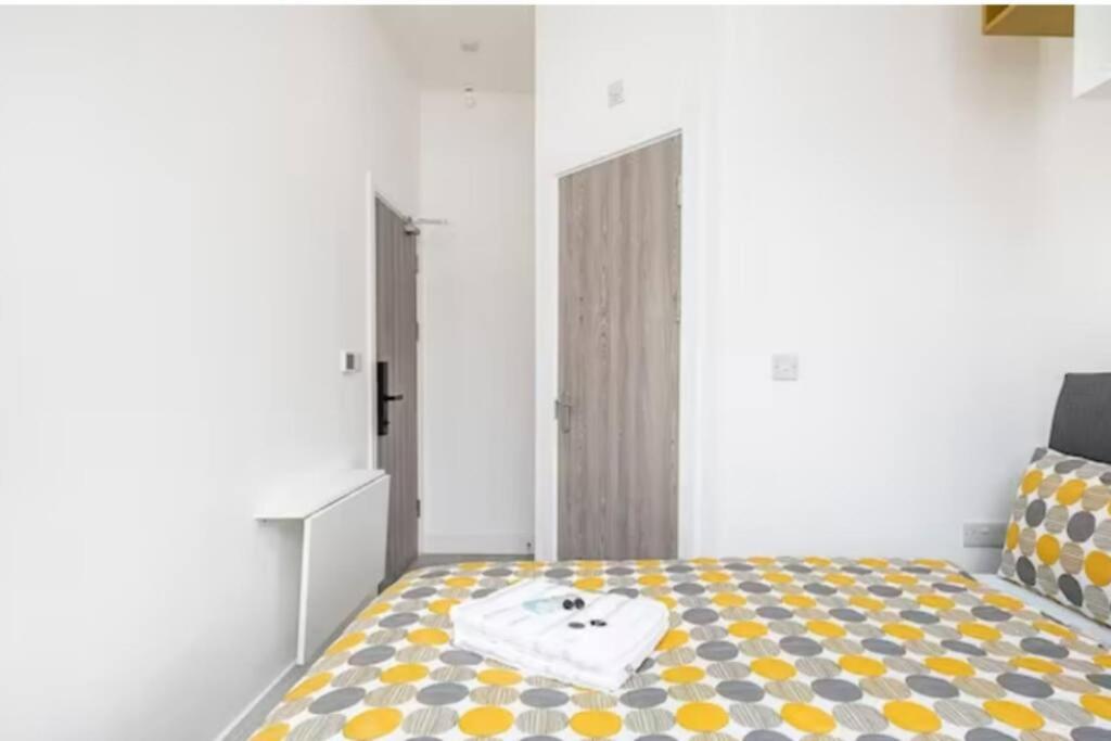 Great Location Service and Stay Double Ensuite Room - 5mins Walk From Tufnell Park - image 7