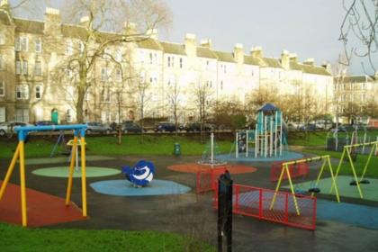 Functional Double With An Ensuite Toilet And Shower Near Tube And Bus Stations - image 14