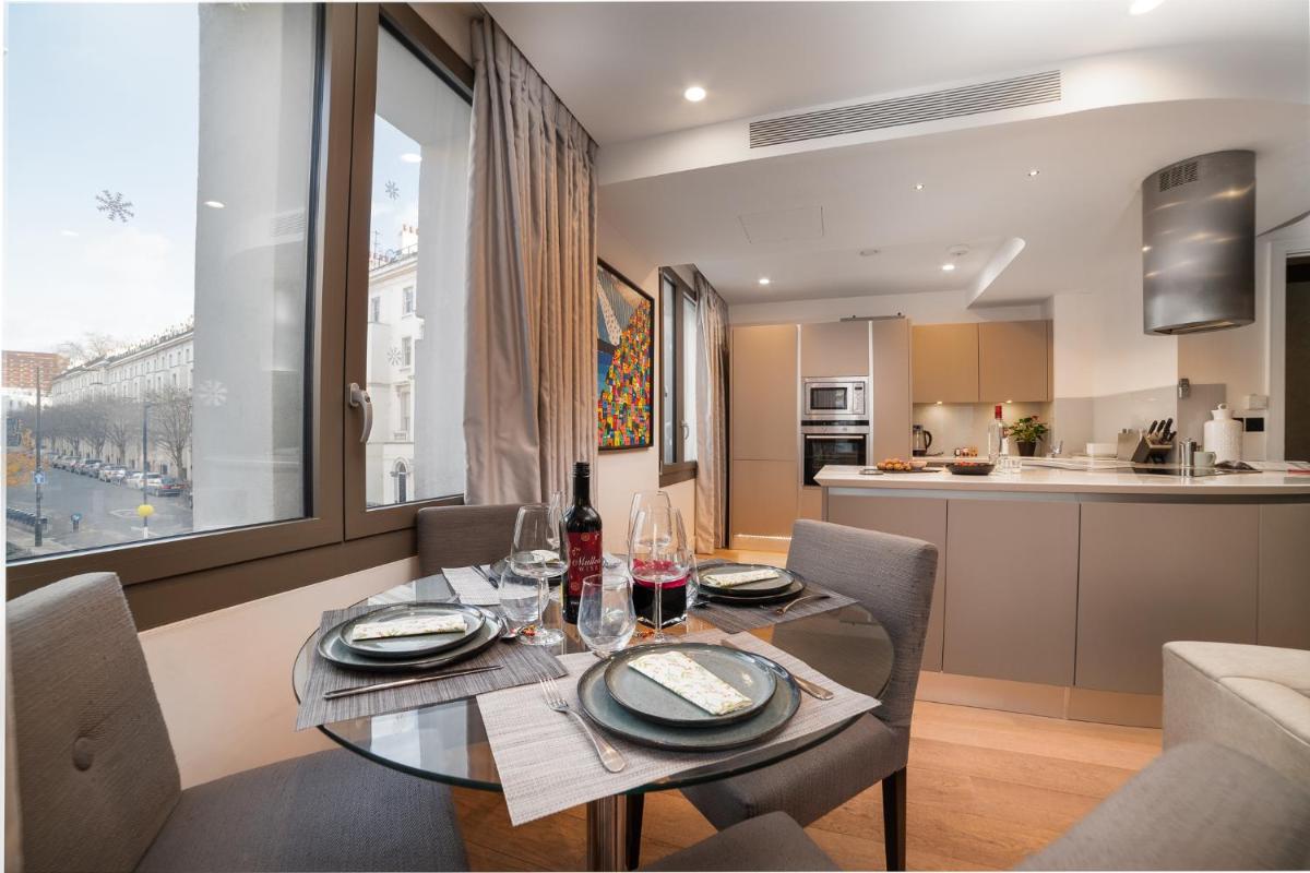 Stunning Modern Apartment close to Hyde Park by UnderTheDoormat - main image