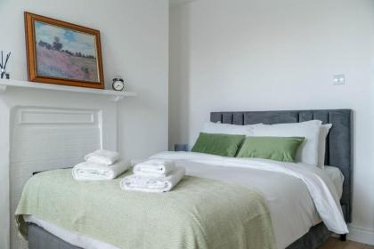 Brick Lane London Dashing 1Bedroom Apartment - image 12