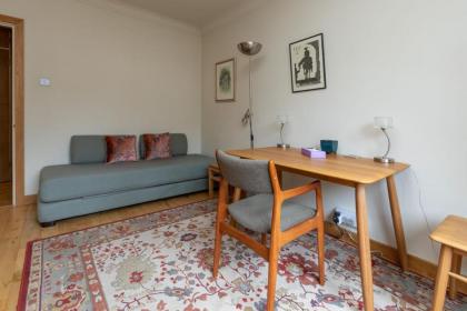 Large & Central 2BD Flat - Kensington - image 14