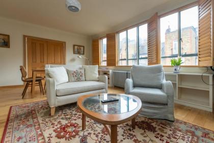 Large & Central 2BD Flat - Kensington - image 8