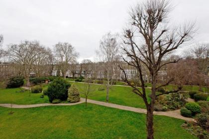 4 Bed Duplex Garden Views - image 3