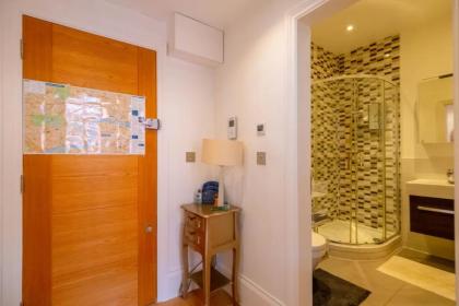 Central & Cosy 1BD Flat - Soho - image 14