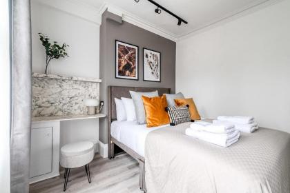 Little Venice Luxury Apartment - image 12