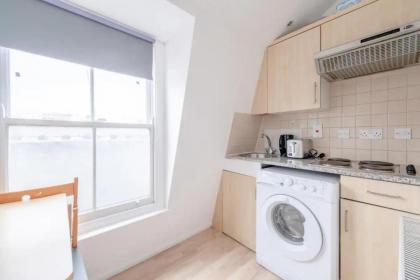 Central & Compact 1BD - 5min walk to Paddington - image 6