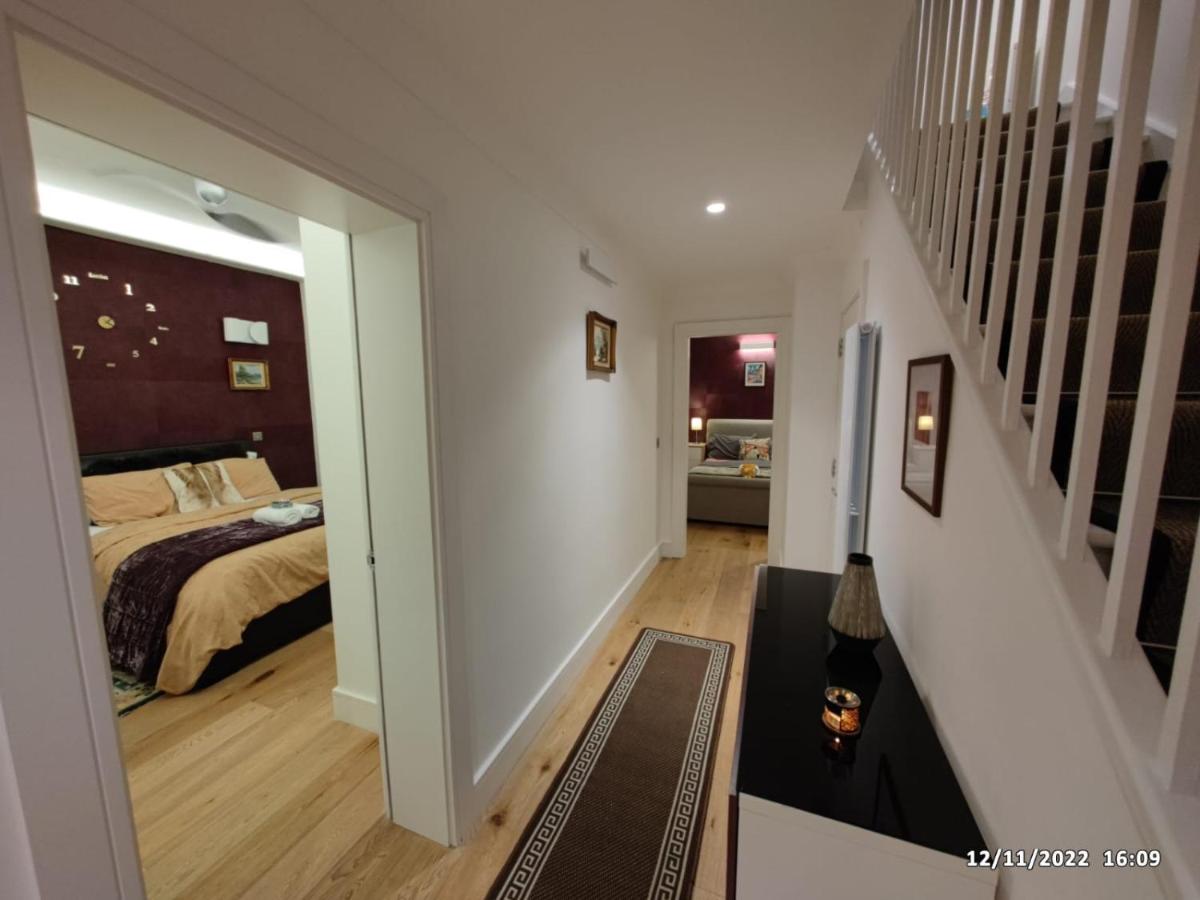 Luxury 2-Bed Apartment in Central London - main image