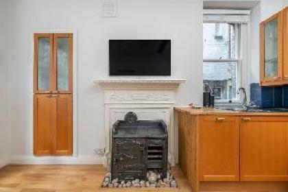 Stylish 1 BR Apt in Central London - image 10