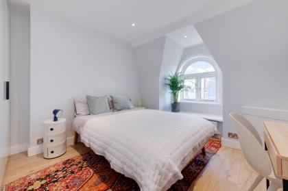 Oxford Circus Oasis: 1BR 1Bath and Loads of Sass - image 18