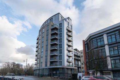 Regent's Canal View Apartment - image 12