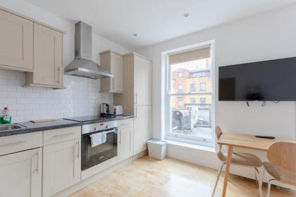 Bright and Spacious 1BD Flat - Camden - image 17