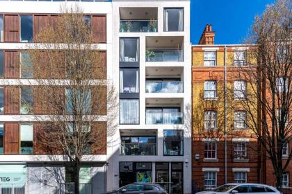 Trendy Kings Cross Flat - image 6