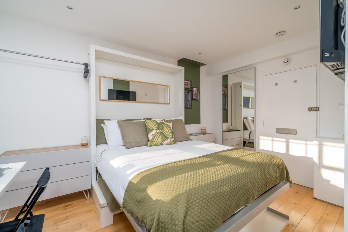 Chelsea London - Lovely Studio Apartment - main image