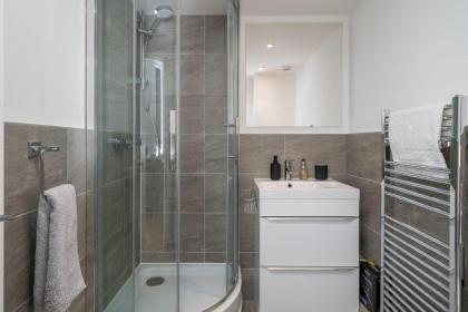 Chelsea London - Lovely Studio Apartment - image 12