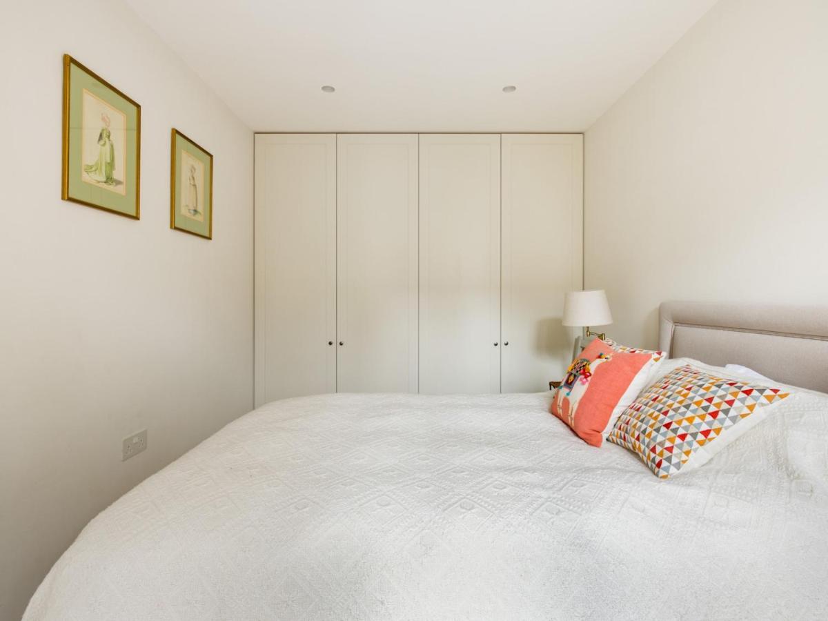 Pass the Keys Lovely 3 bedroom Mews House in Chelsea - image 7