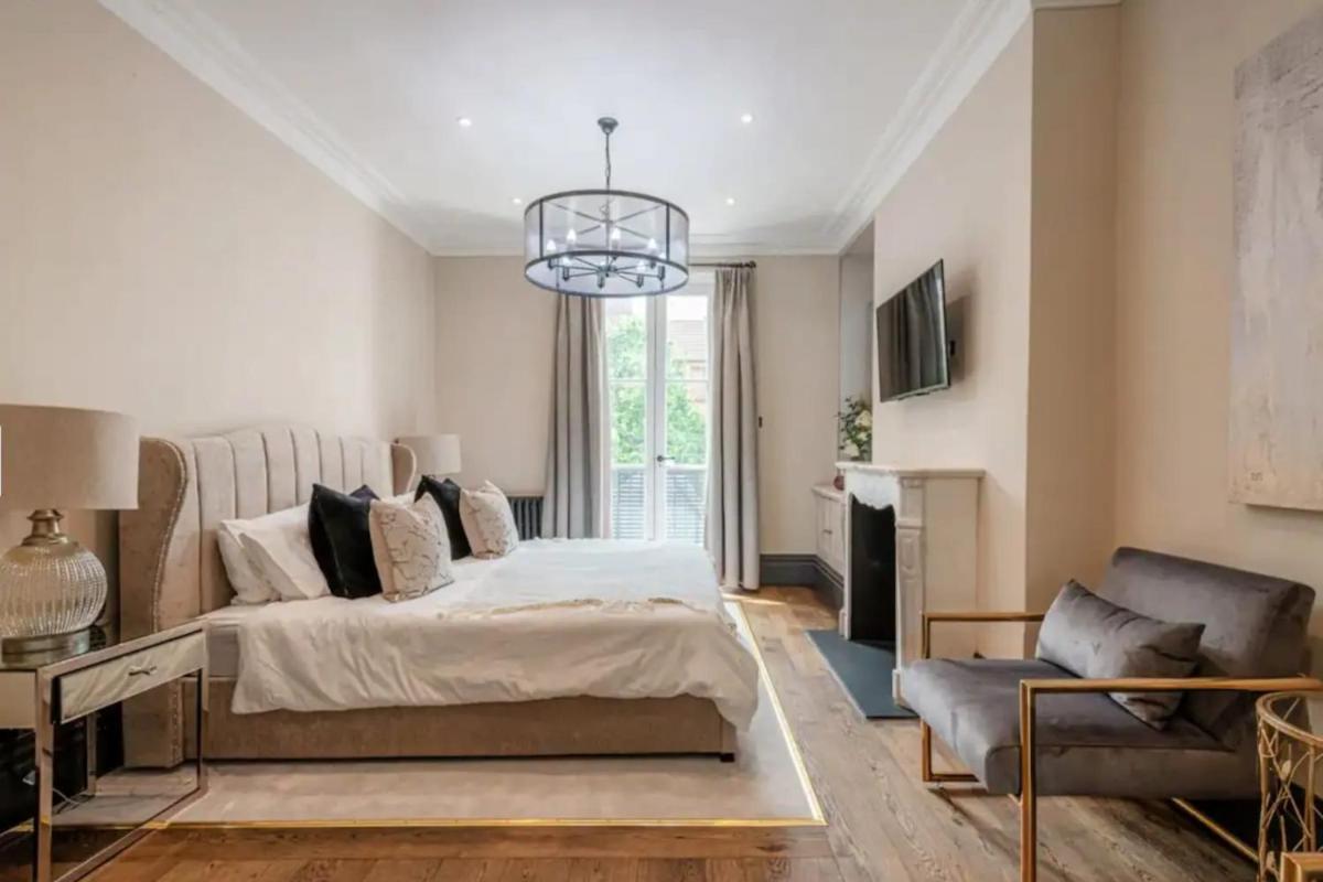 Luxurious & Central 3BD House - Chelsea - main image