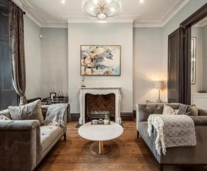 Luxurious & Central 3BD House - Chelsea - image 3