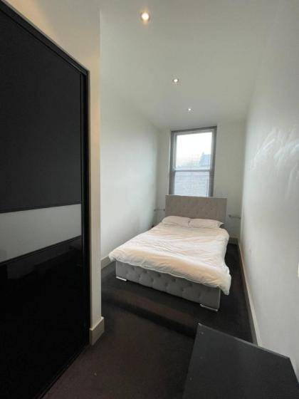 Stylish 1BD Flat - 1 Min from Bethnal Green - image 12