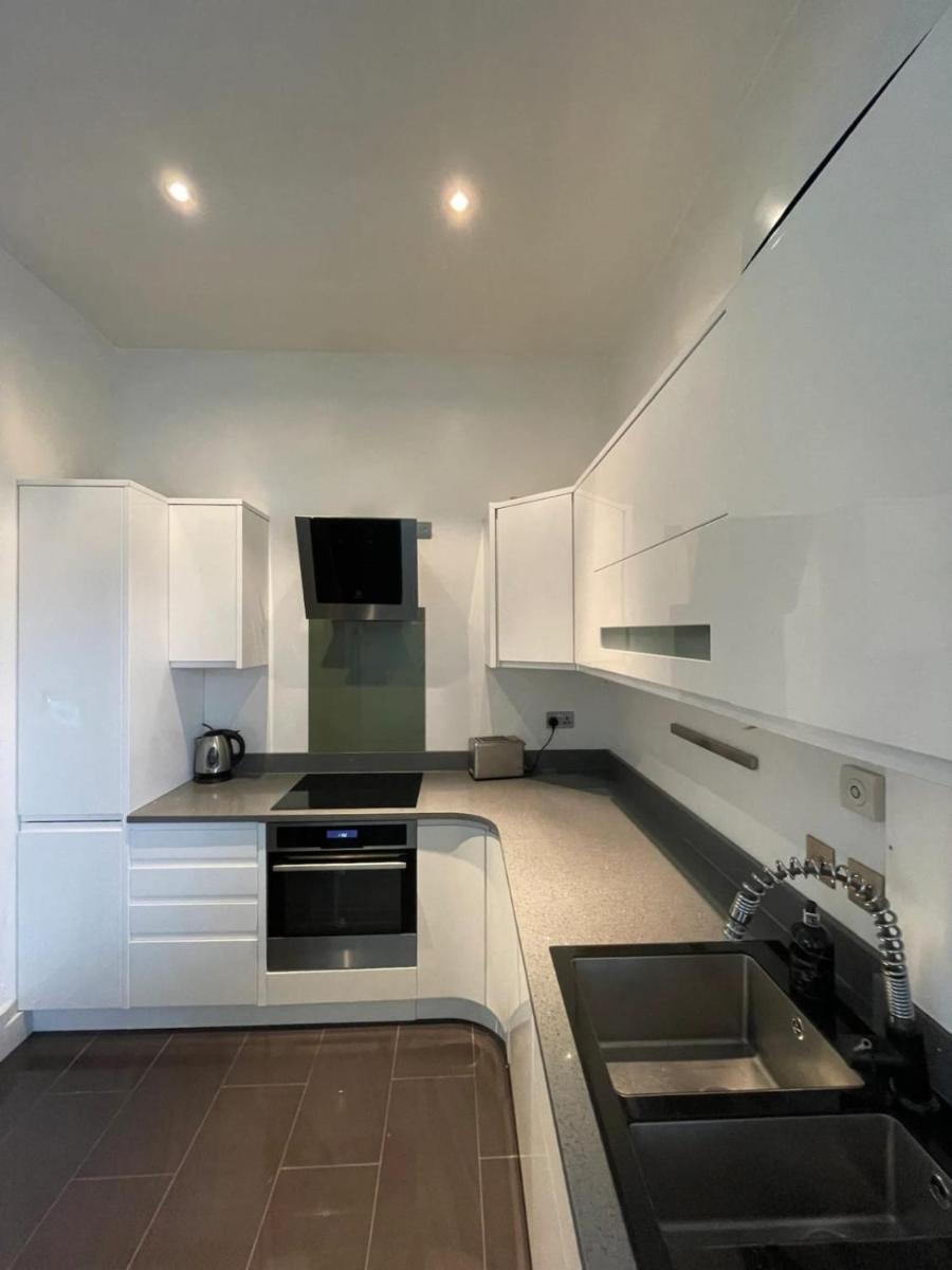 Stylish 1BD Flat - 1 Min from Bethnal Green - image 2