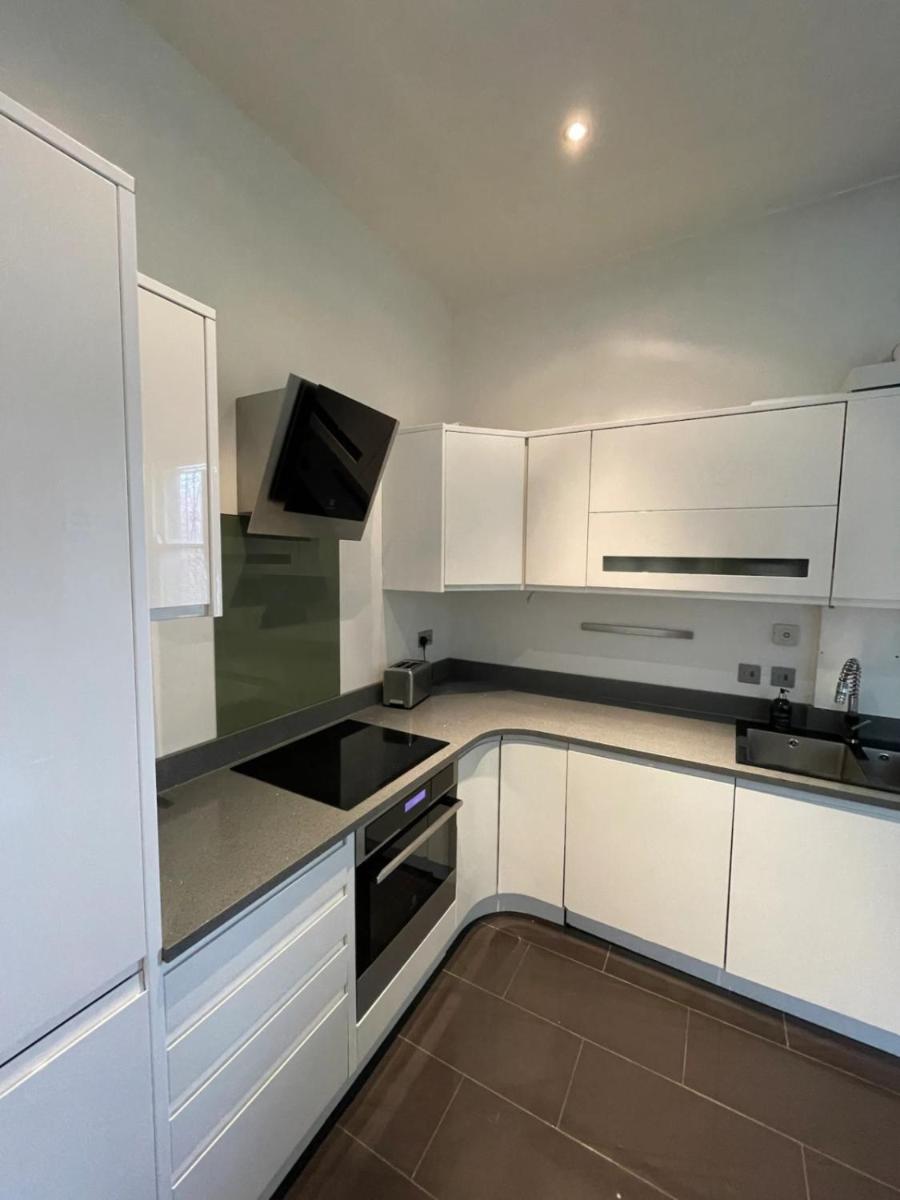 Stylish 1BD Flat - 1 Min from Bethnal Green - image 3