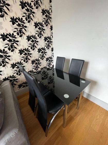 Stylish 1BD Flat - 1 Min from Bethnal Green - image 8