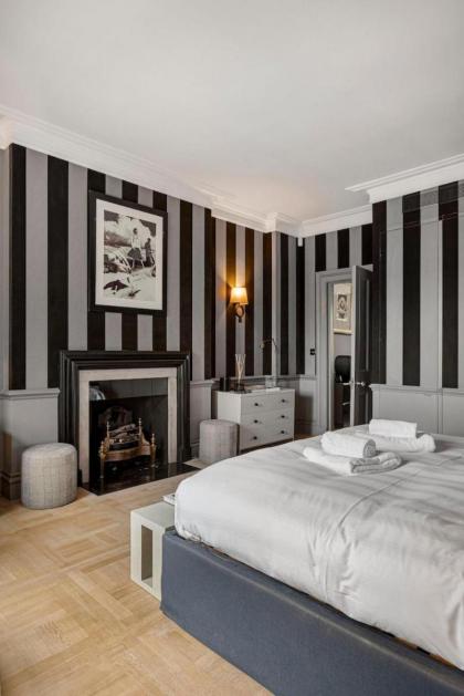 Spacious 2 bedroom apartment in Cadogan Square - image 9