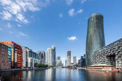 Canary Wharf-Excel- South Quay River View Free Wifi Apartment sleeps up to 5 - image 19